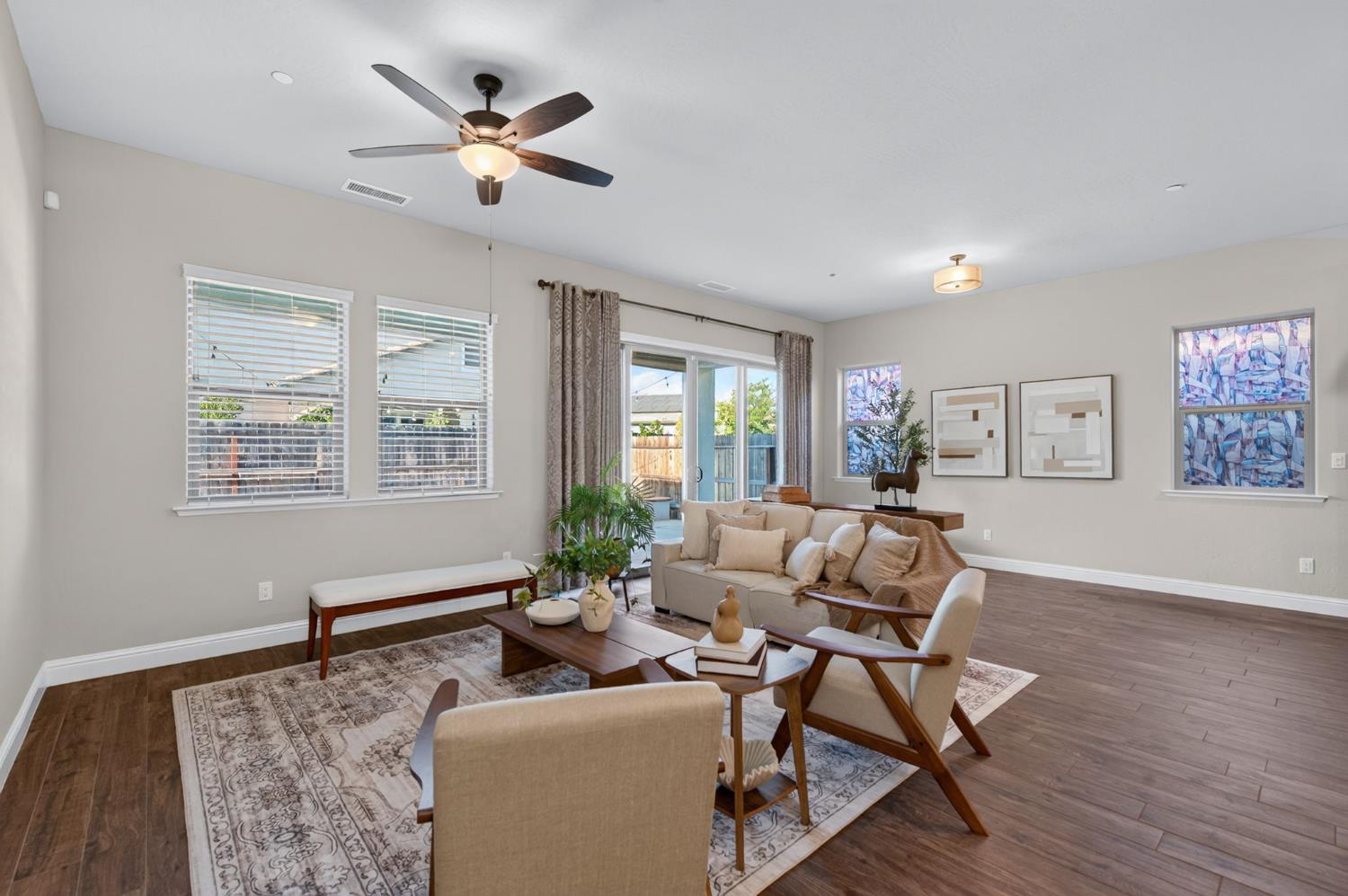 2713 Vermont Ave, Clovis, CA 93619