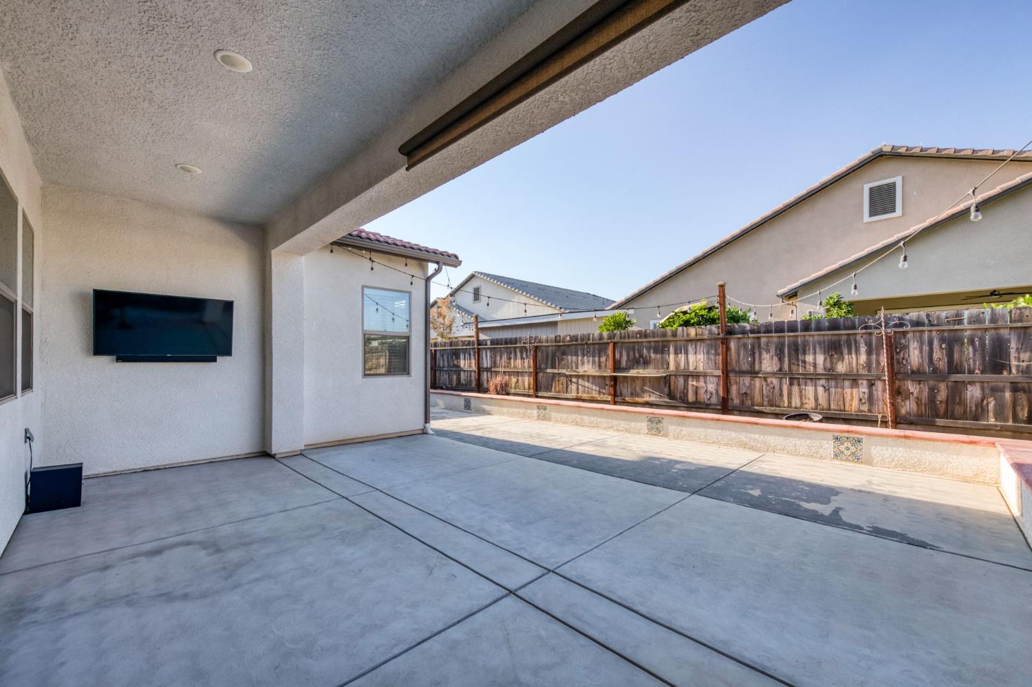 2713 Vermont Ave, Clovis, CA 93619