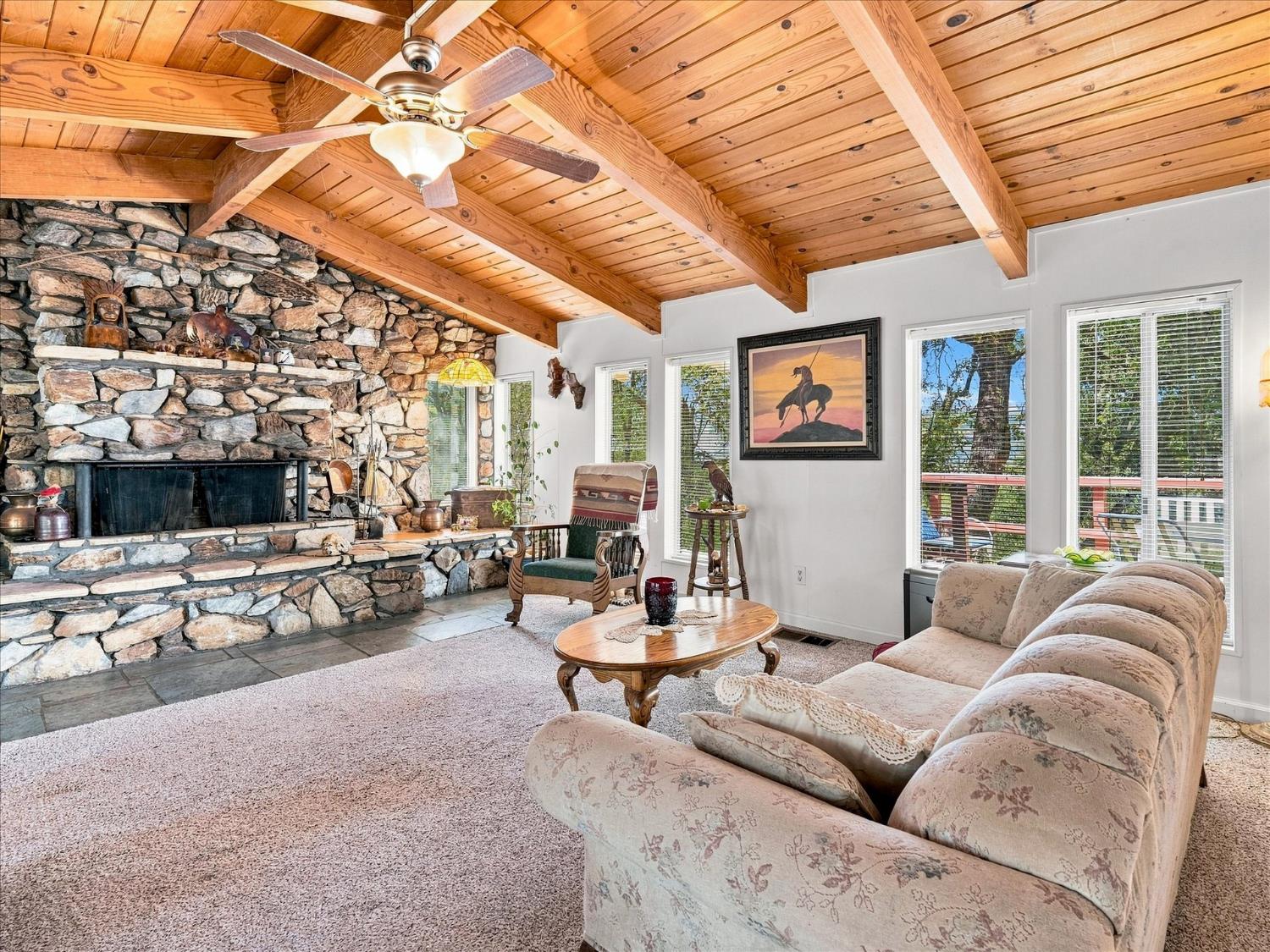 51102 Bon Veu Dr, Oakhurst, CA 93644