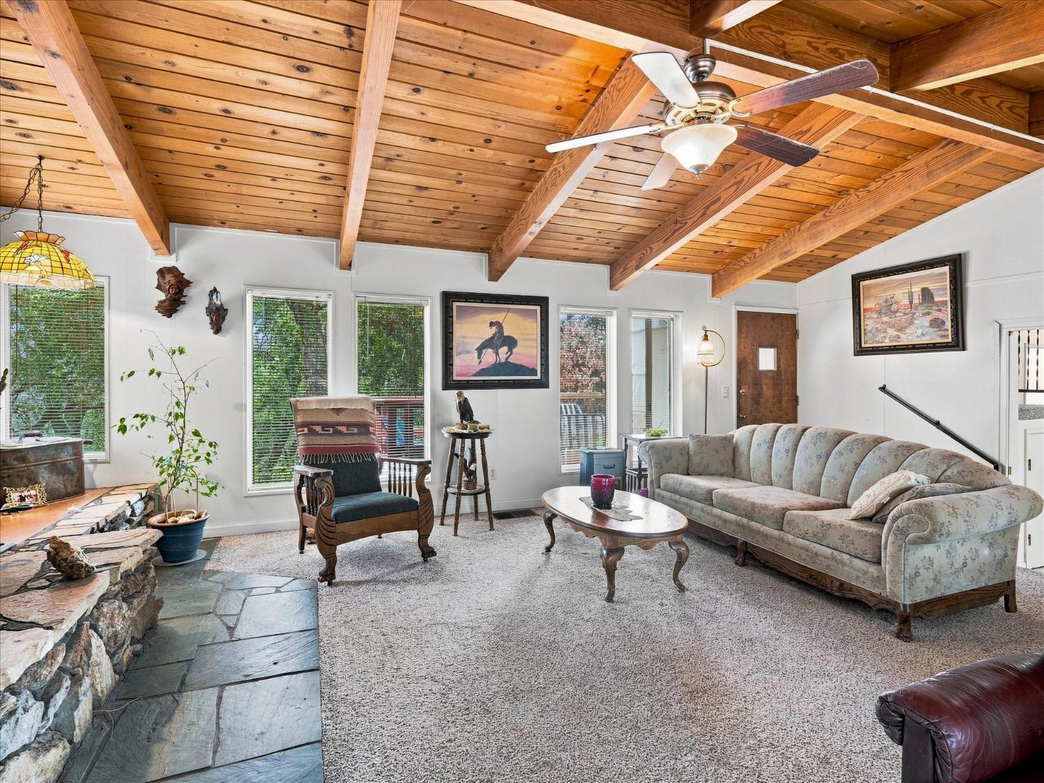 51102 Bon Veu Dr, Oakhurst, CA 93644