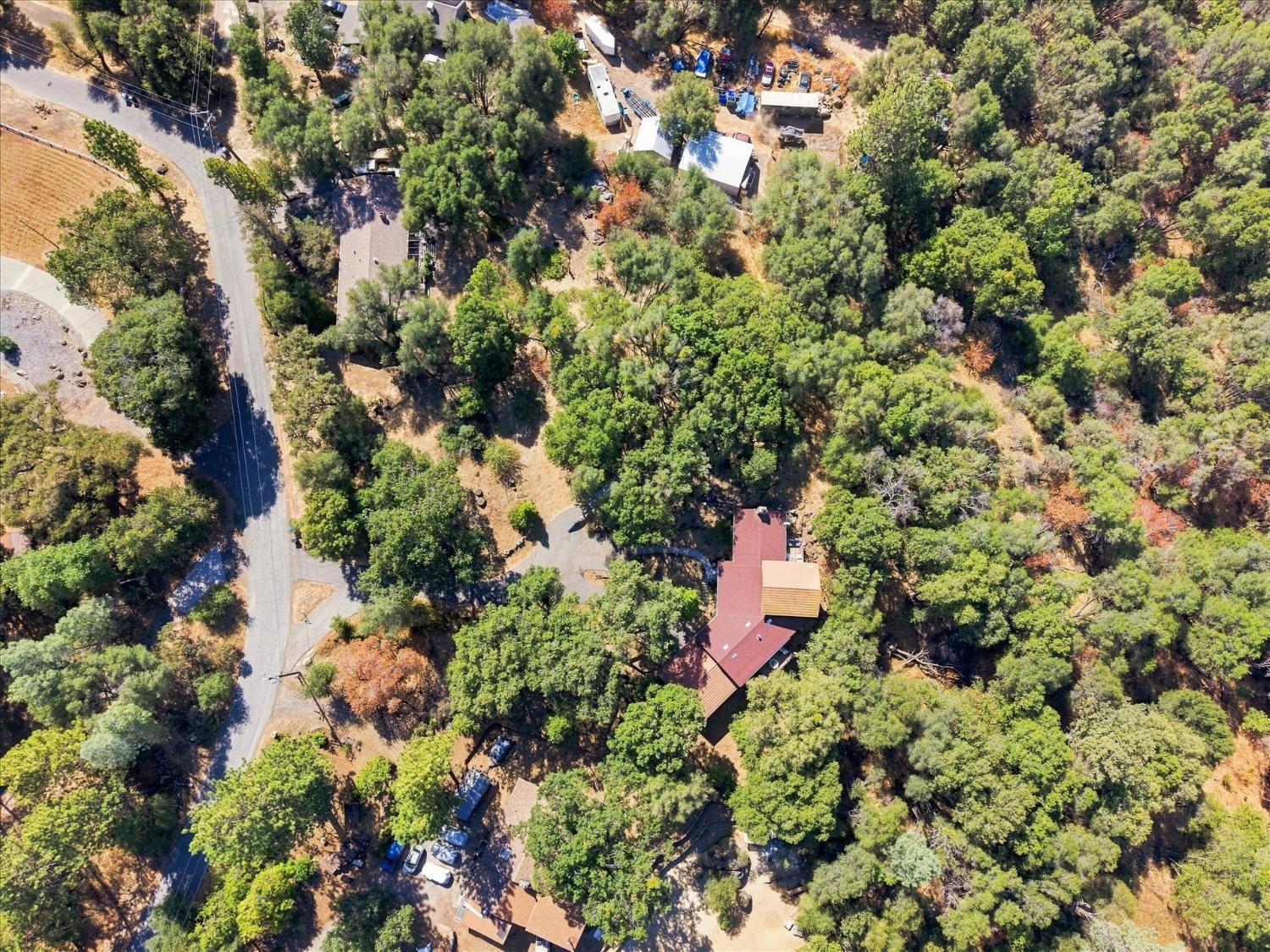 51102 Bon Veu Dr, Oakhurst, CA 93644