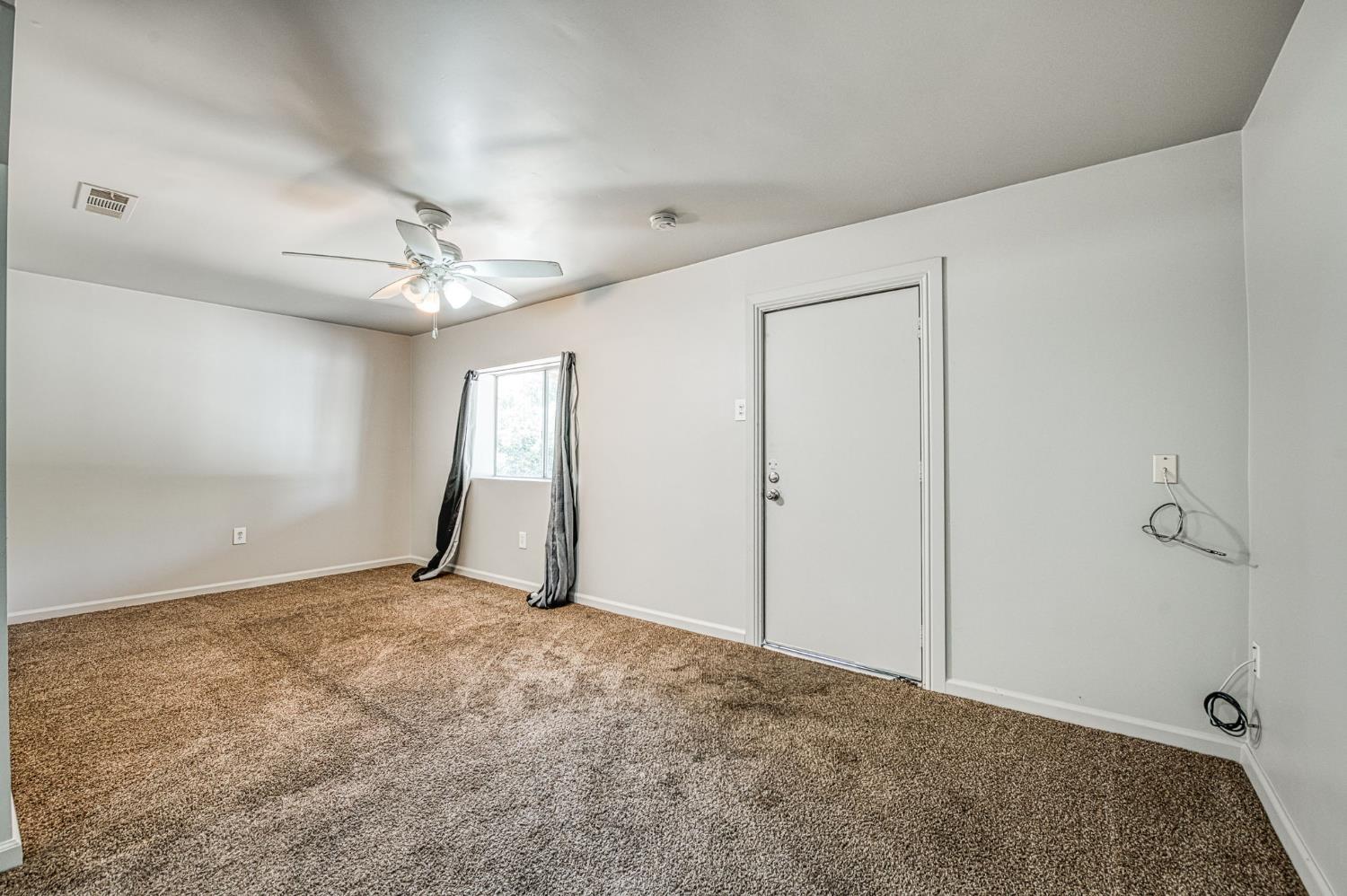 416 Morton Ave, Sanger, CA 93657