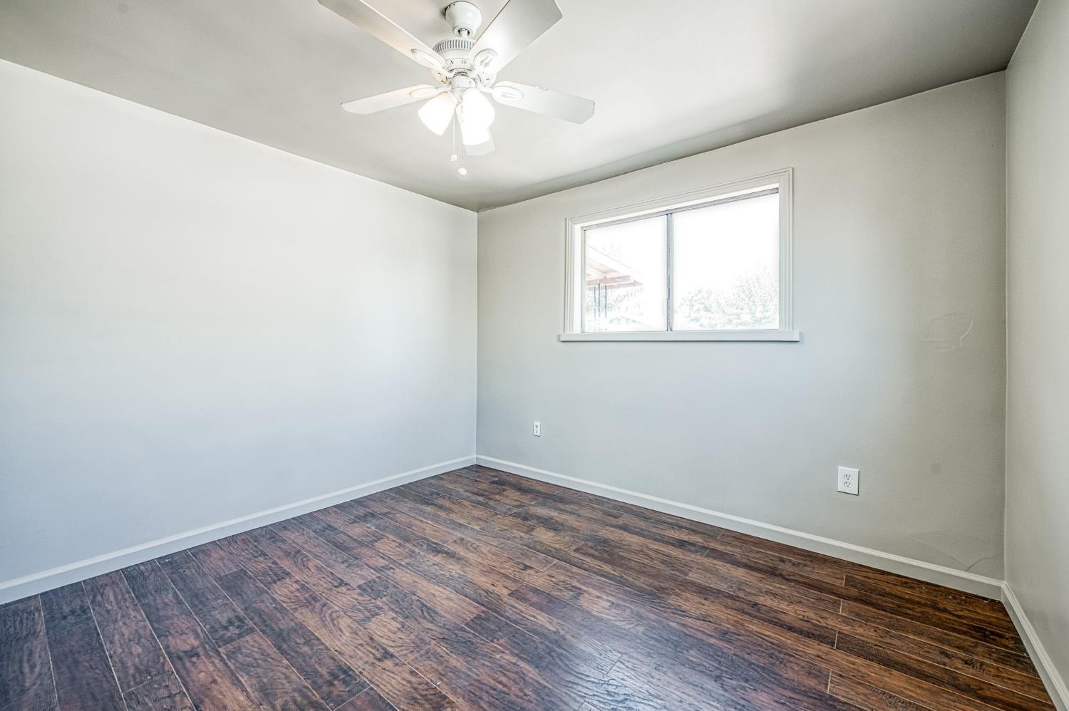 416 Morton Ave, Sanger, CA 93657