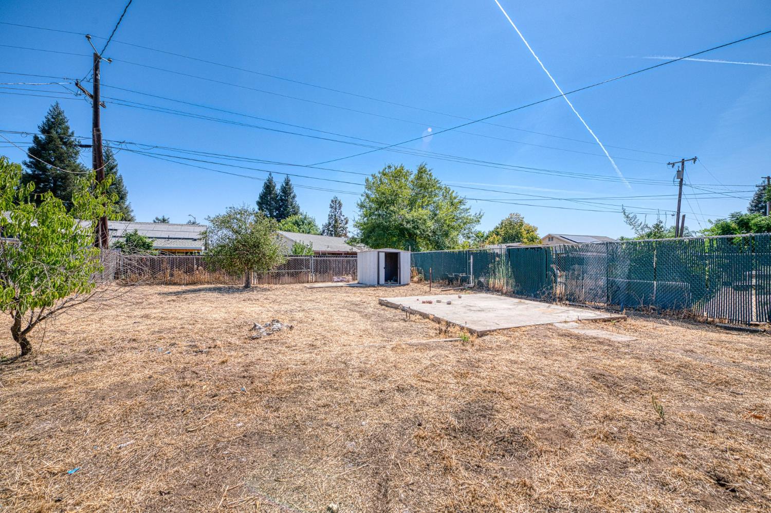 416 Morton Ave, Sanger, CA 93657
