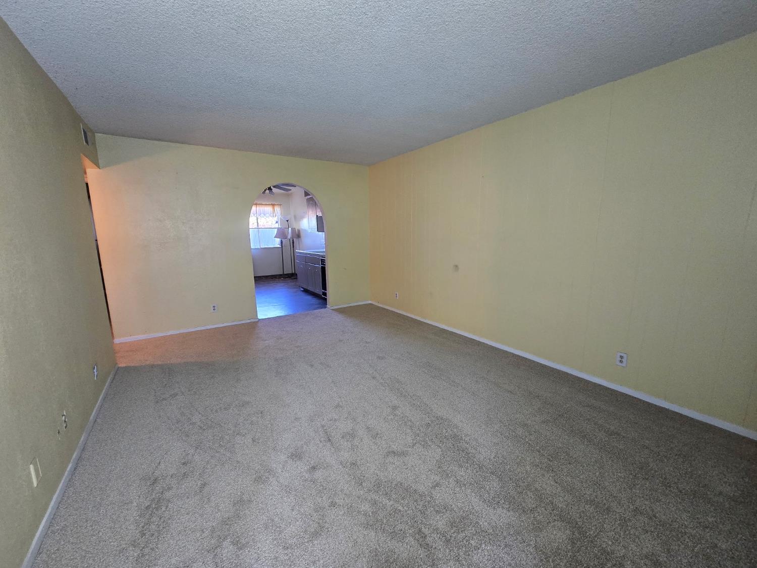 4002 E Dakota Ave #112, Fresno, CA 93726