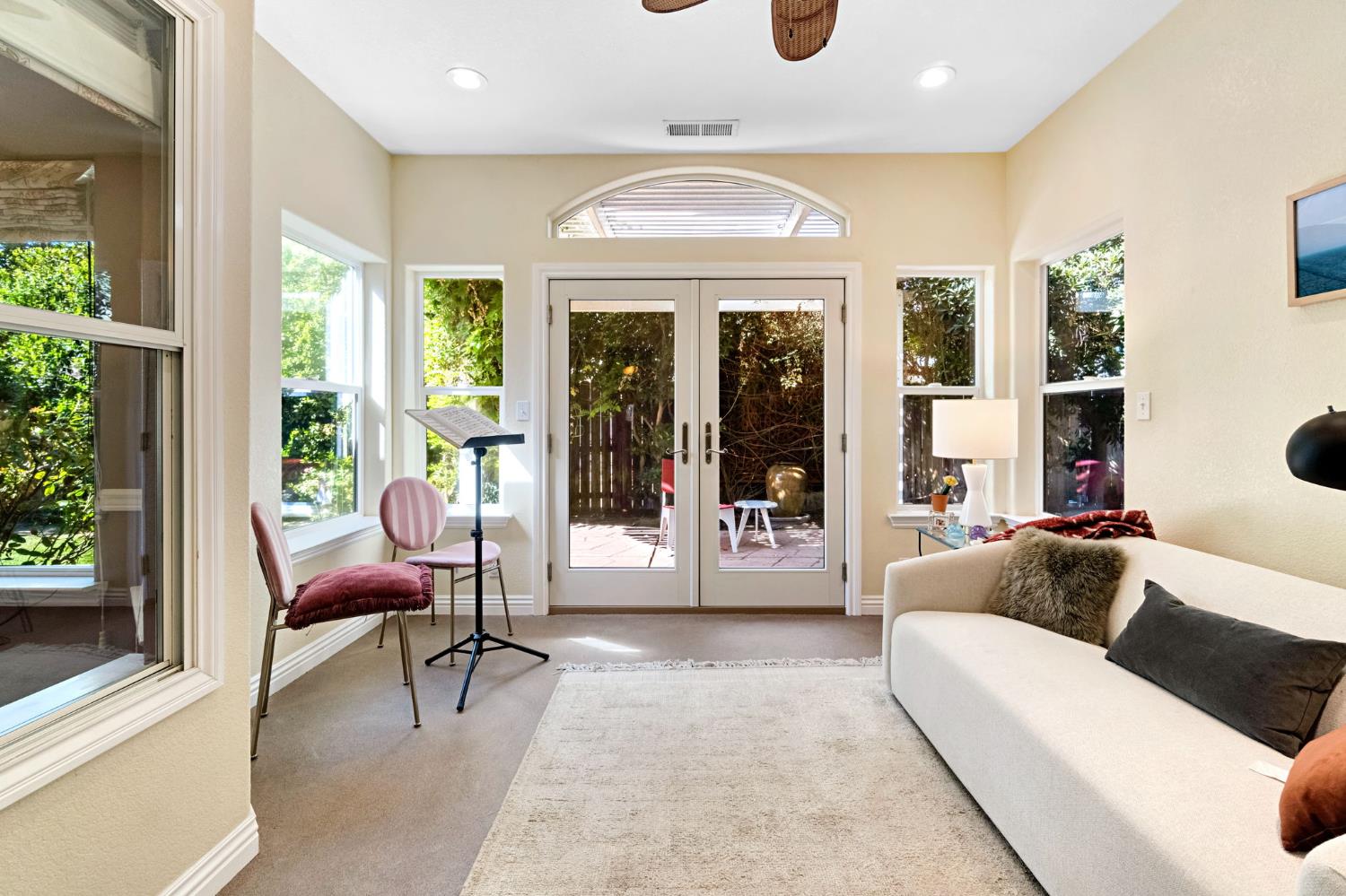 1828 N Orangewood Ave, Clovis, CA 93619