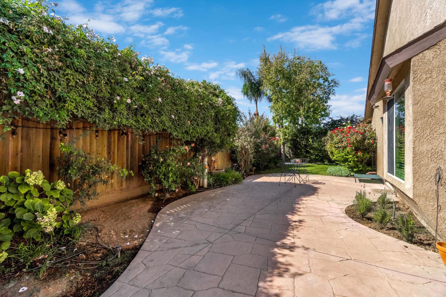 1828 N Orangewood Ave, Clovis, CA 93619