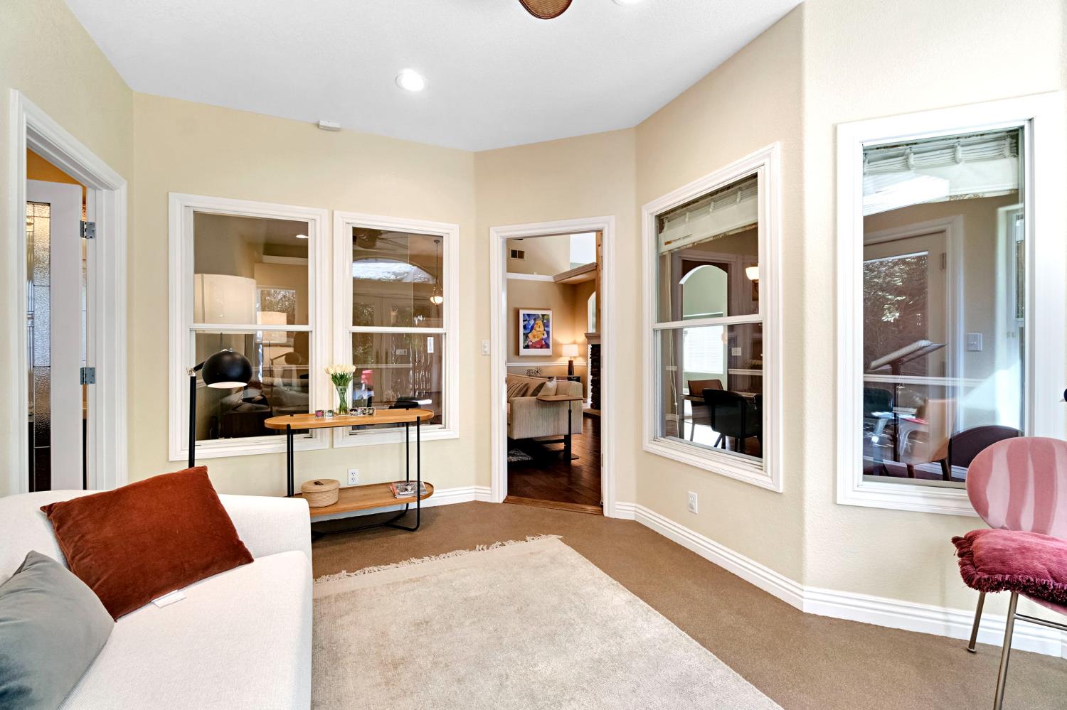 1828 N Orangewood Ave, Clovis, CA 93619