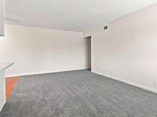 2247 Sylmar Ave #4, Clovis, CA 93612