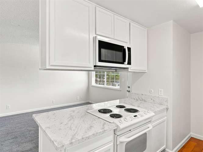 2247 Sylmar Ave #4, Clovis, CA 93612