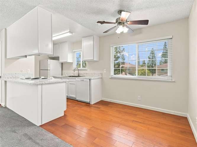 2247 Sylmar Ave #4, Clovis, CA 93612