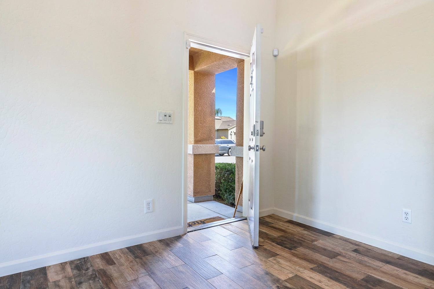 5921 W Dayton, Fresno, CA 93722
