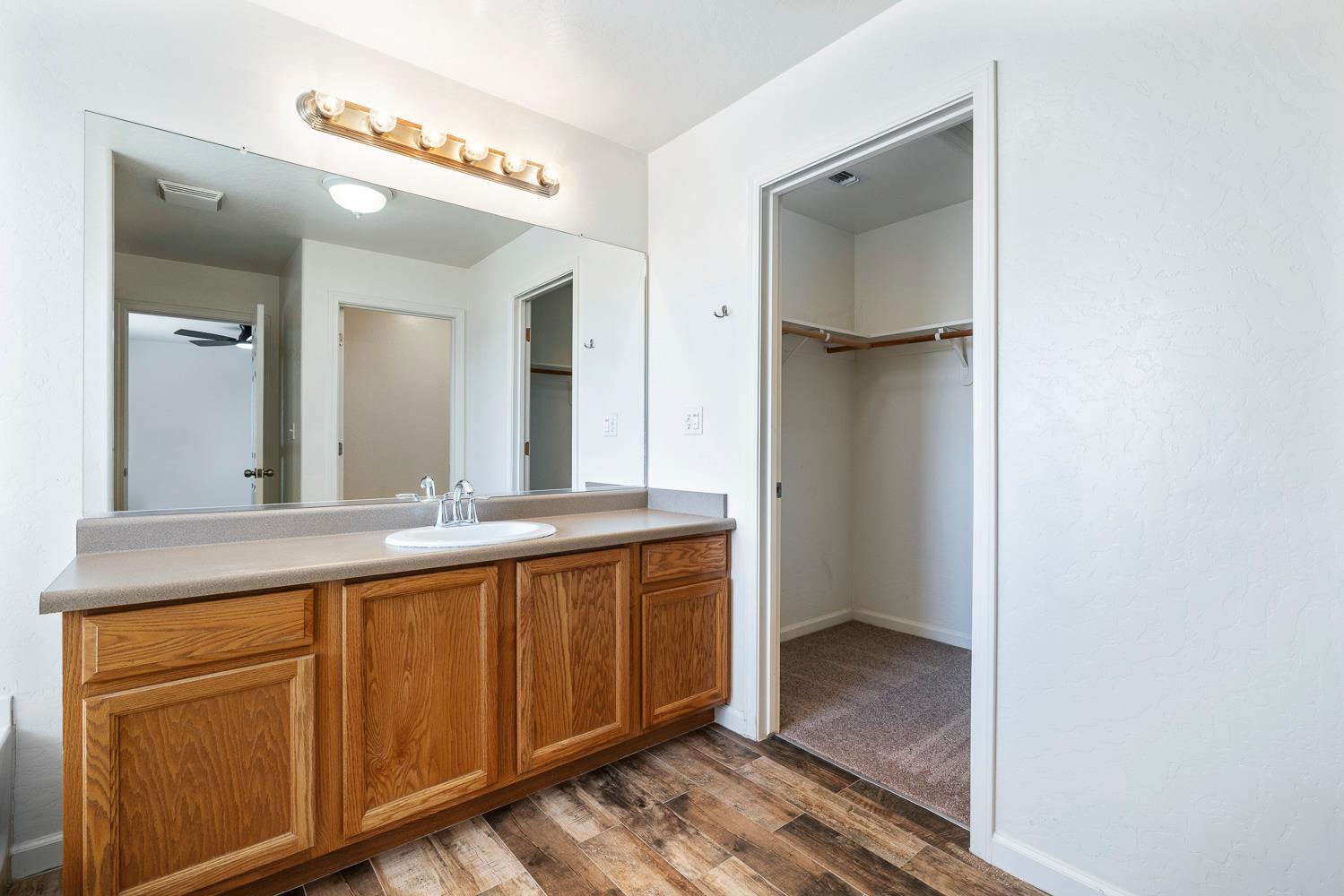 5921 W Dayton, Fresno, CA 93722