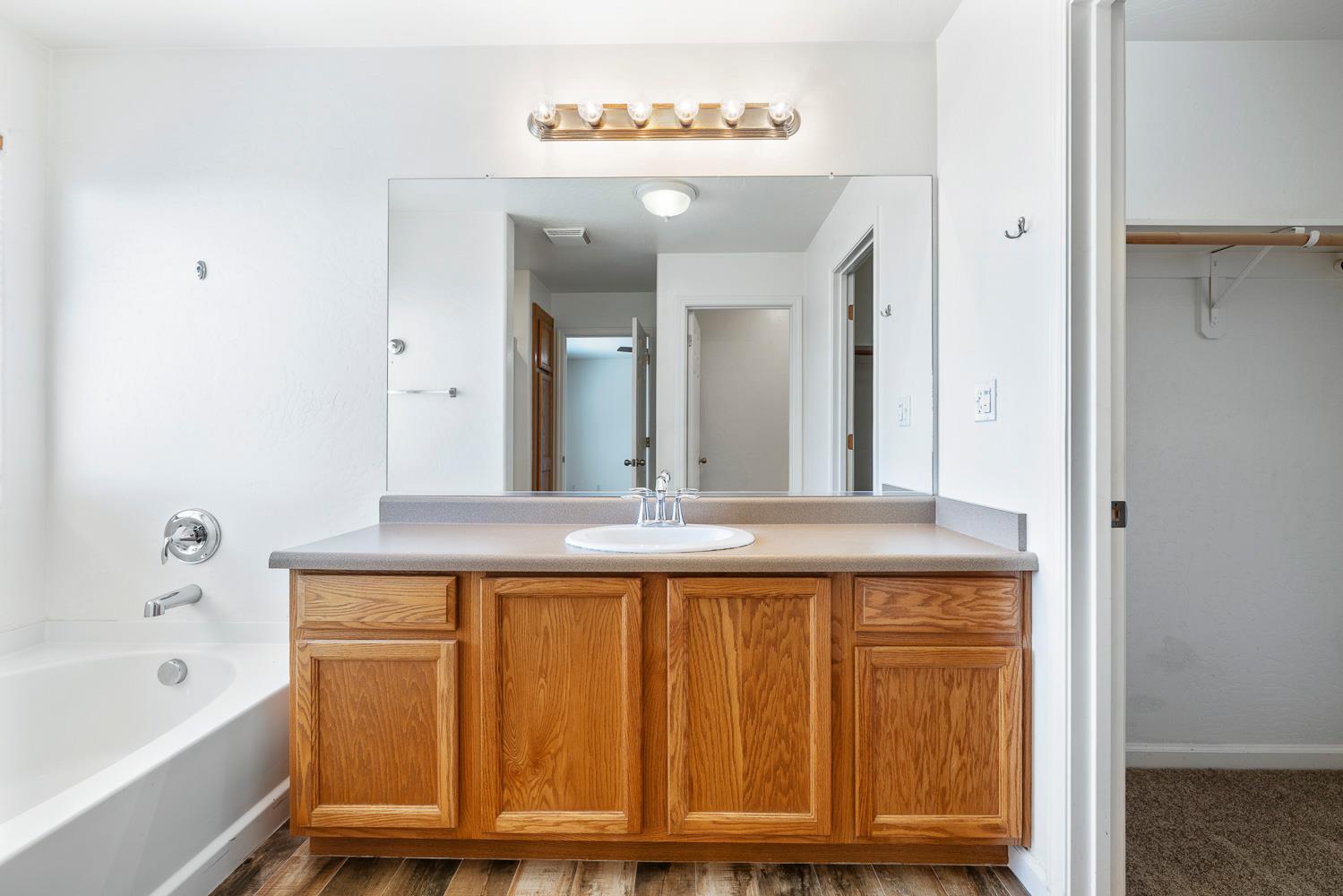 5921 W Dayton, Fresno, CA 93722