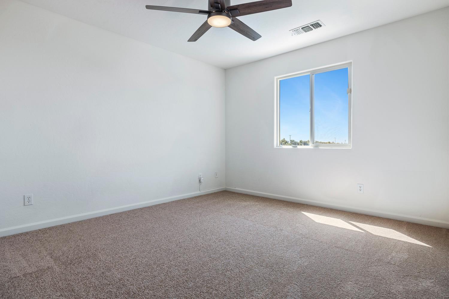 5921 W Dayton, Fresno, CA 93722