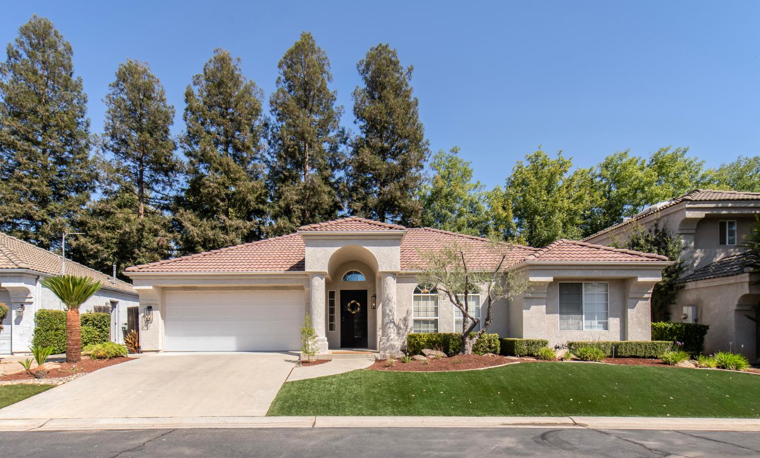 1014 E Democracy Ave, Fresno, CA 93720