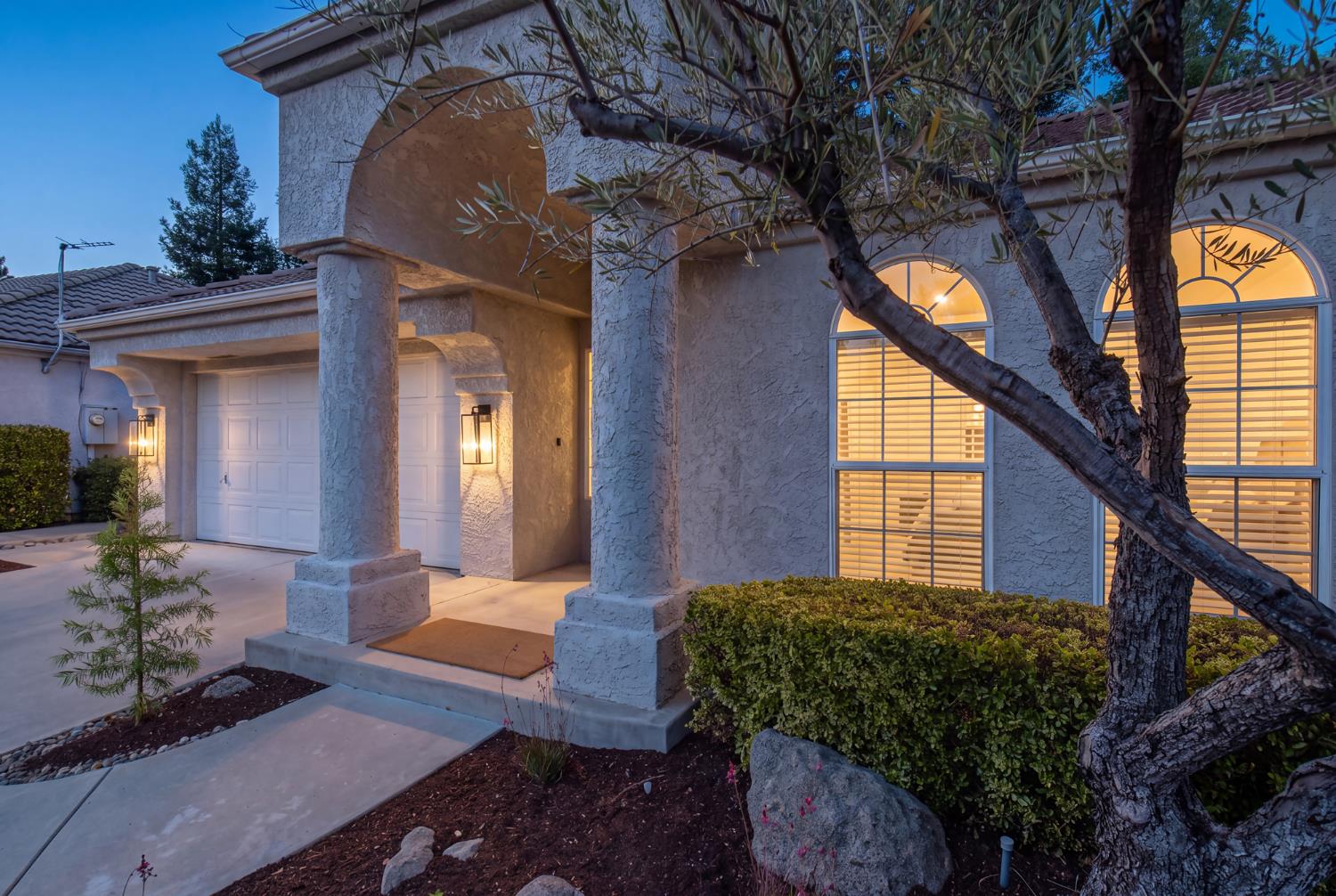 1014 E Democracy Ave, Fresno, CA 93720