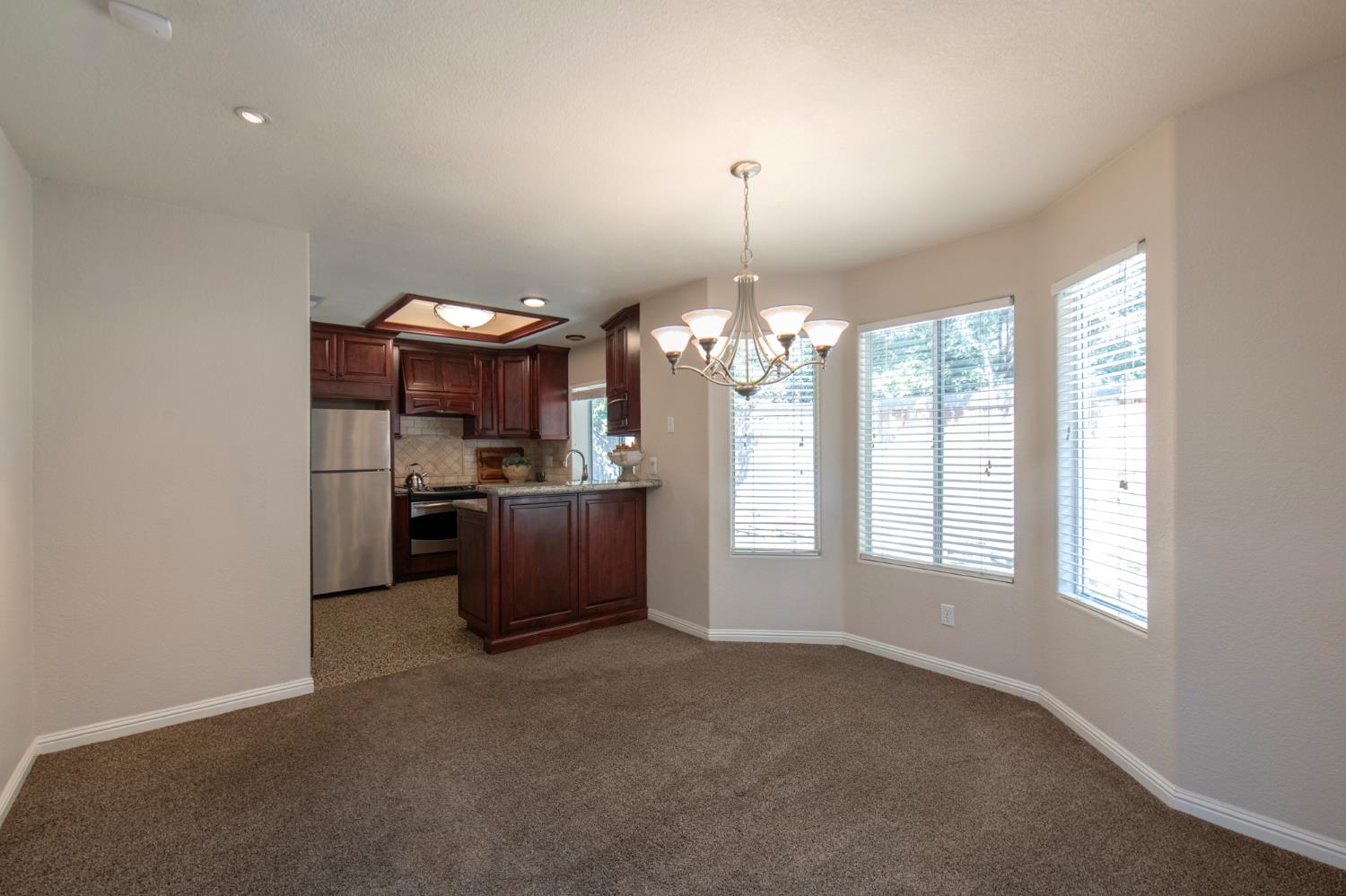 1014 E Democracy Ave, Fresno, CA 93720