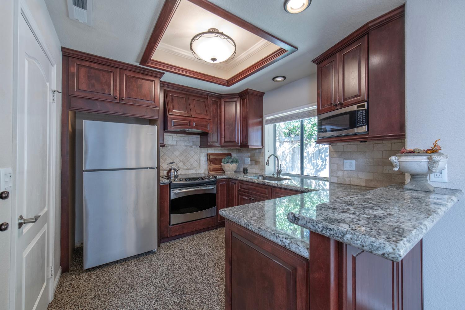 1014 E Democracy Ave, Fresno, CA 93720