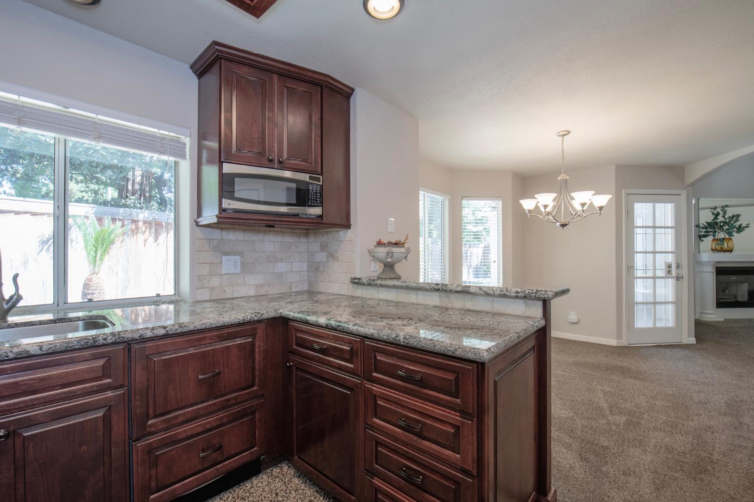 1014 E Democracy Ave, Fresno, CA 93720
