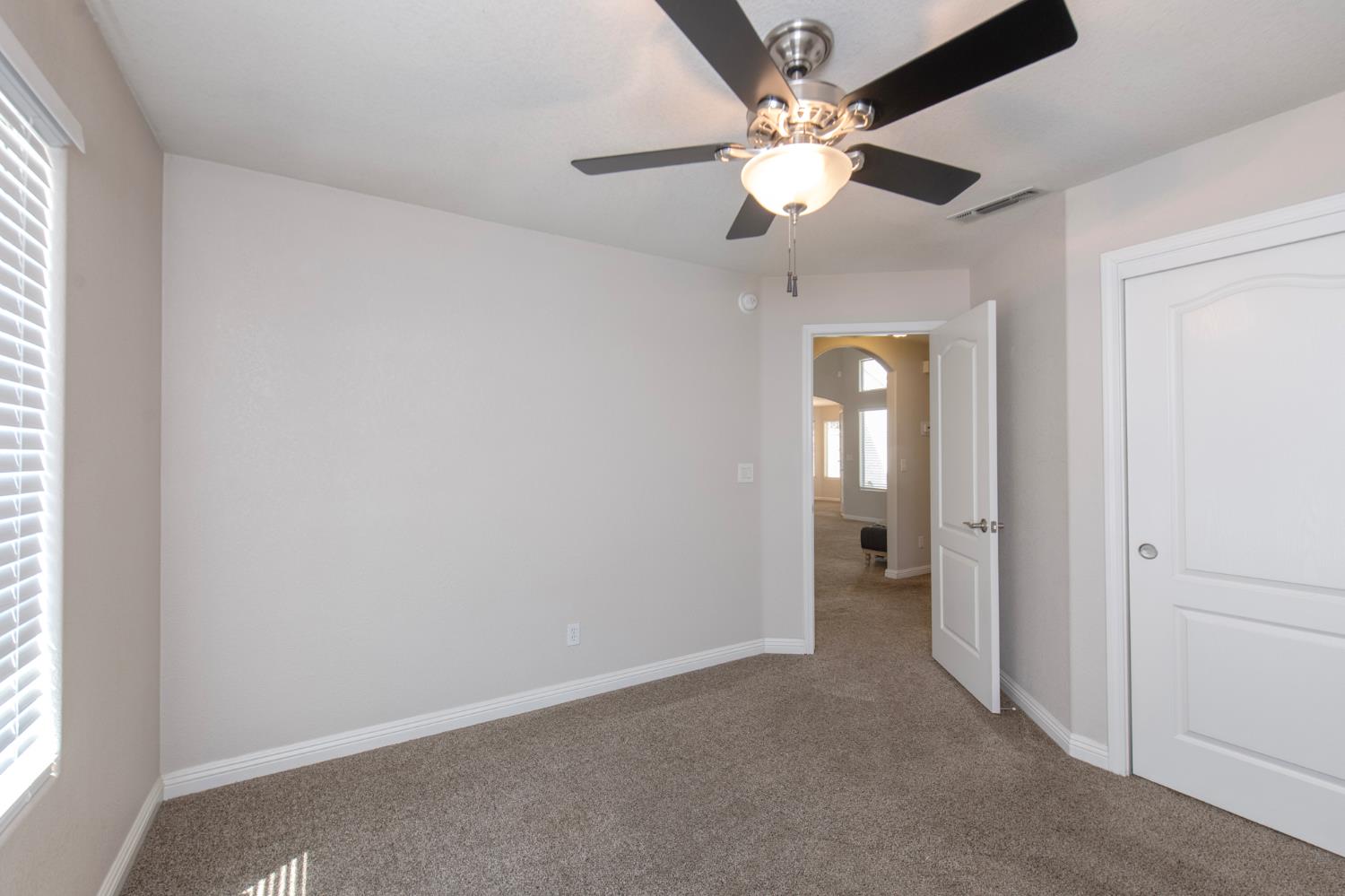 1014 E Democracy Ave, Fresno, CA 93720