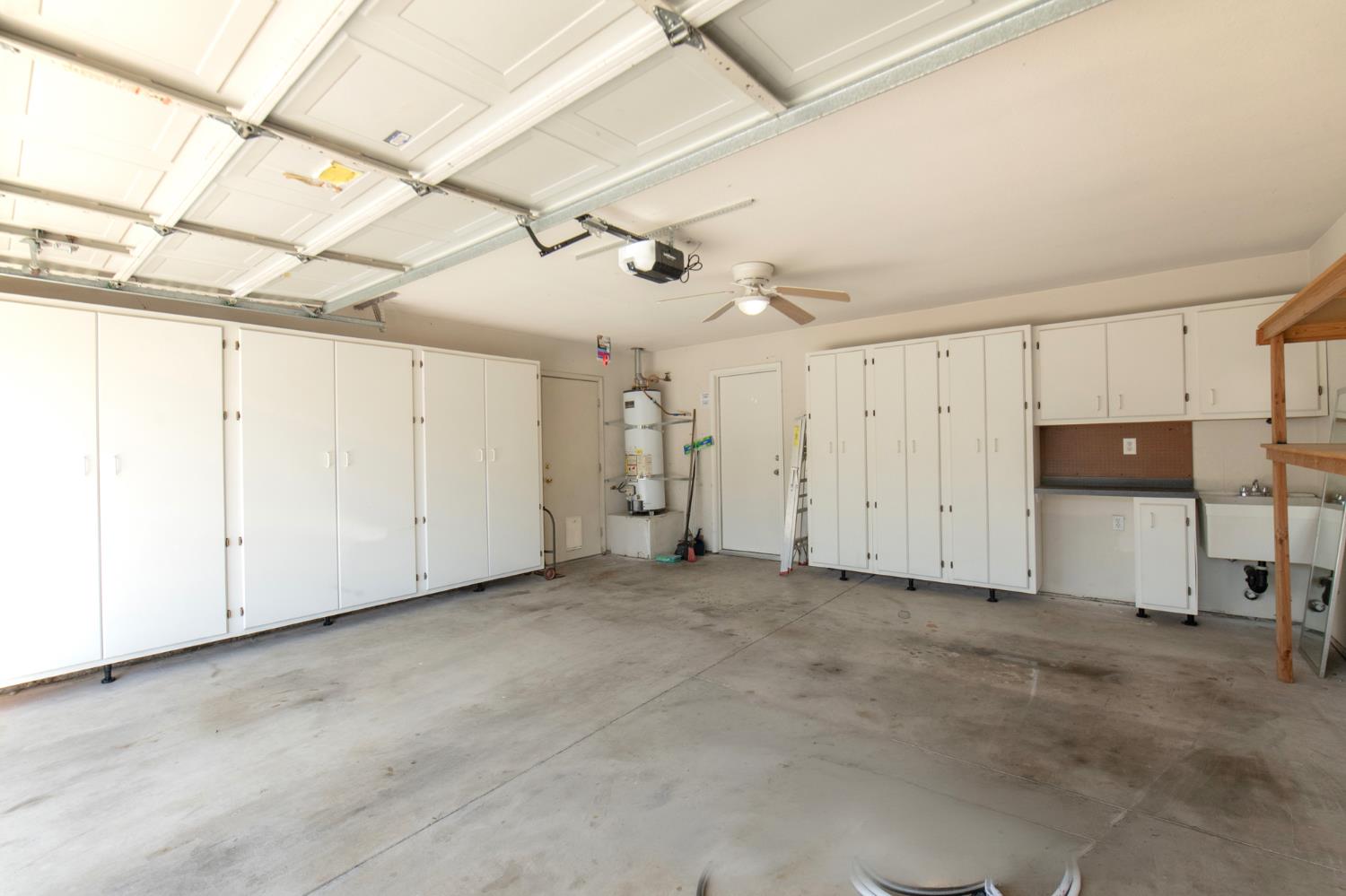 1014 E Democracy Ave, Fresno, CA 93720