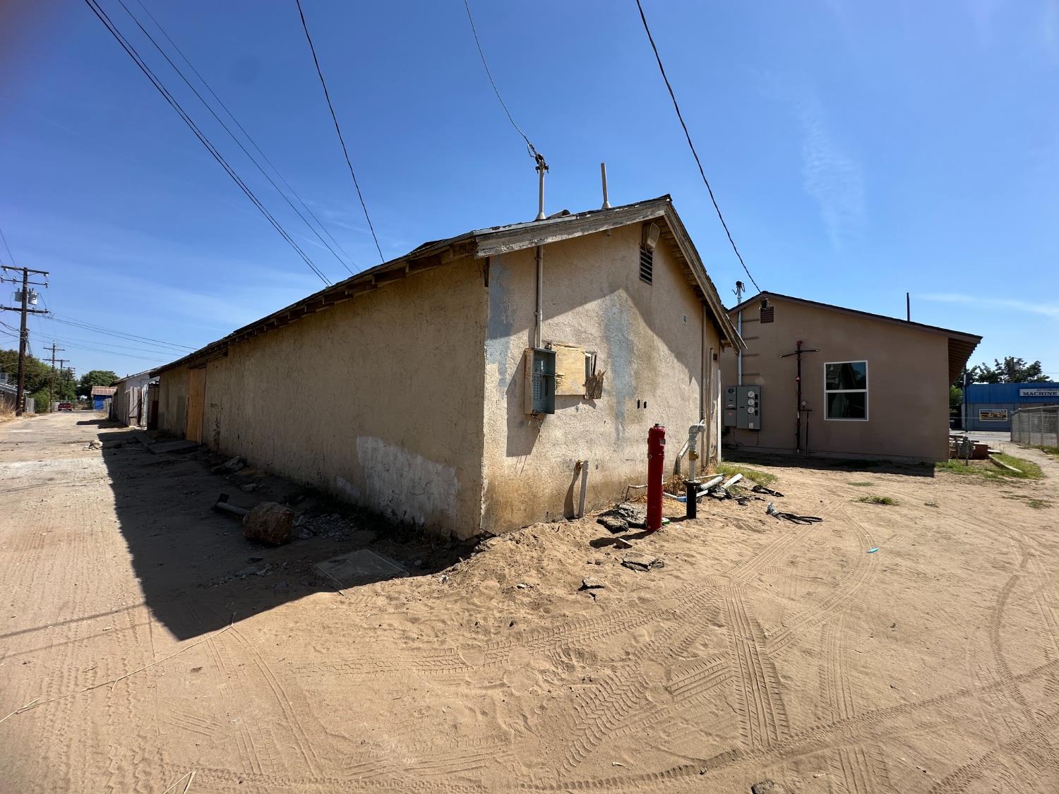 4303 E Belmont Ave, Fresno, CA 93702