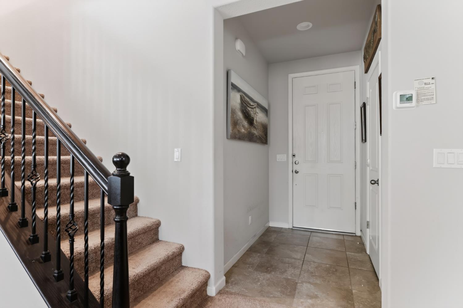 6275 E Overlook Way, Fresno, CA 93727