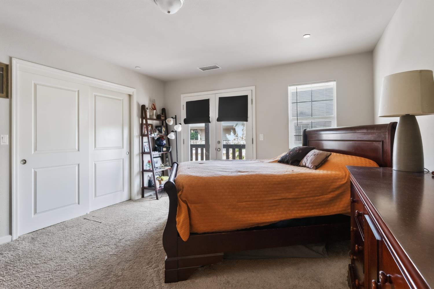 6275 E Overlook Way, Fresno, CA 93727