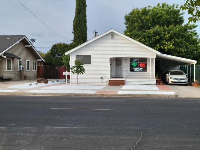 340 N K St, Dinuba, CA 93618