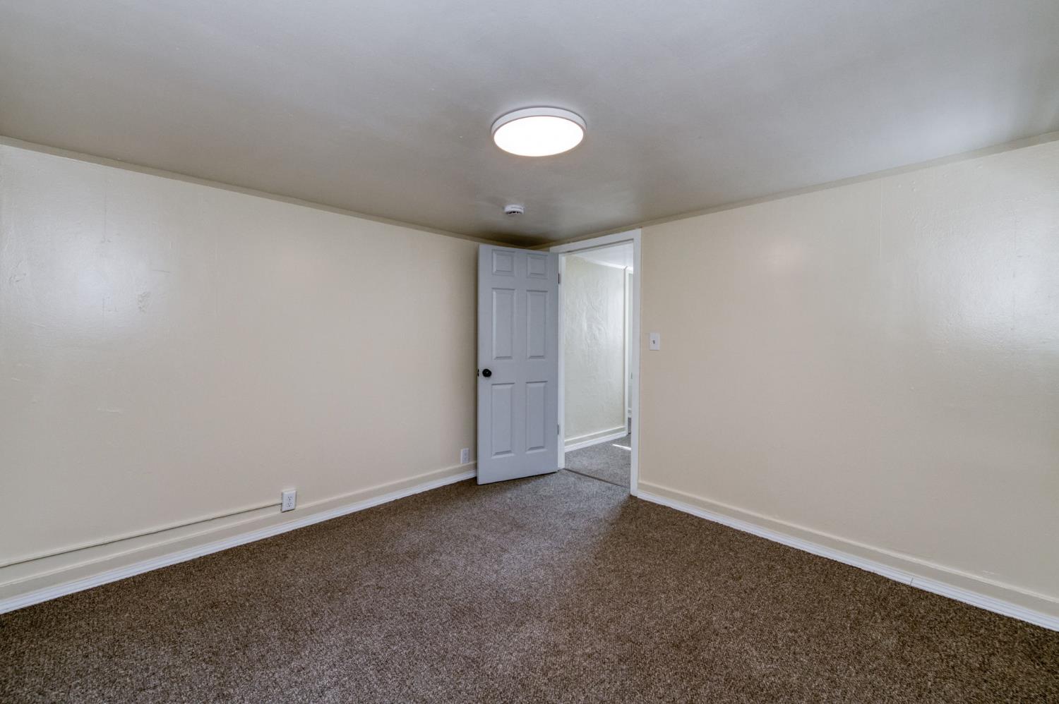 340 N K St, Dinuba, CA 93618