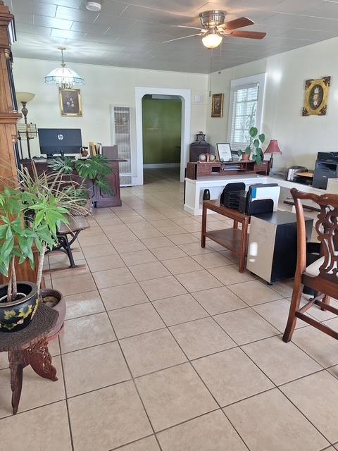 340 N K St, Dinuba, CA 93618