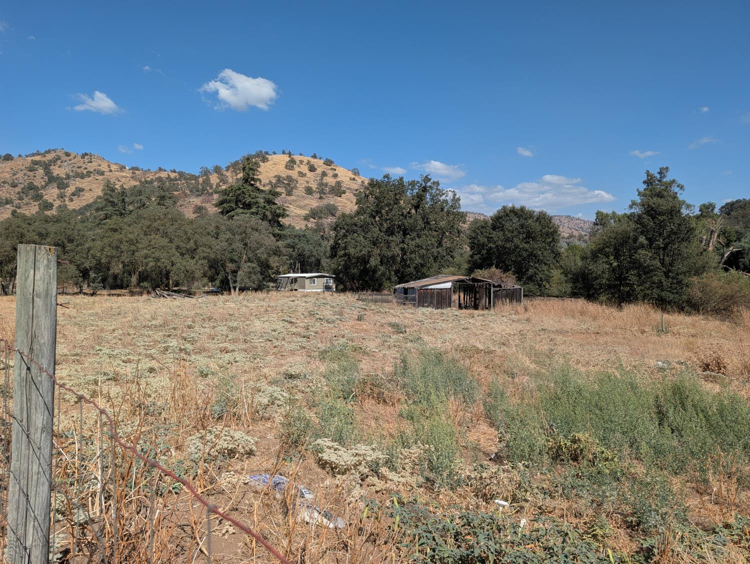 36197 Mistletoe Rd, Yokuts Valley, CA 93675