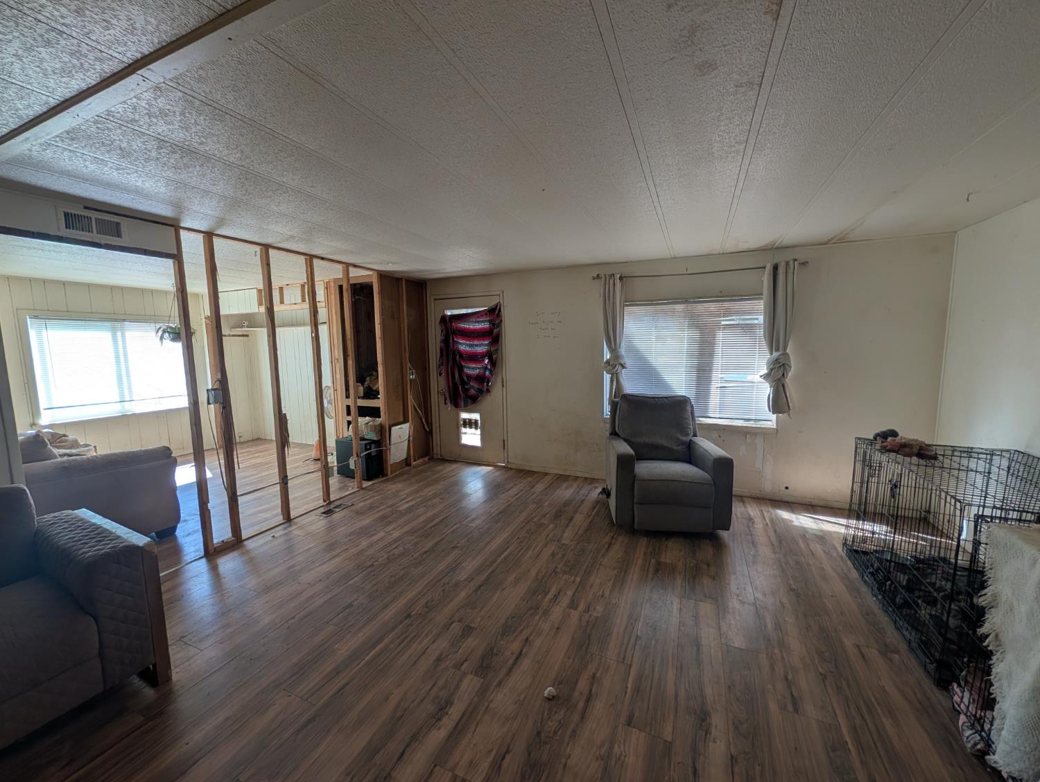36197 Mistletoe Rd, Yokuts Valley, CA 93675