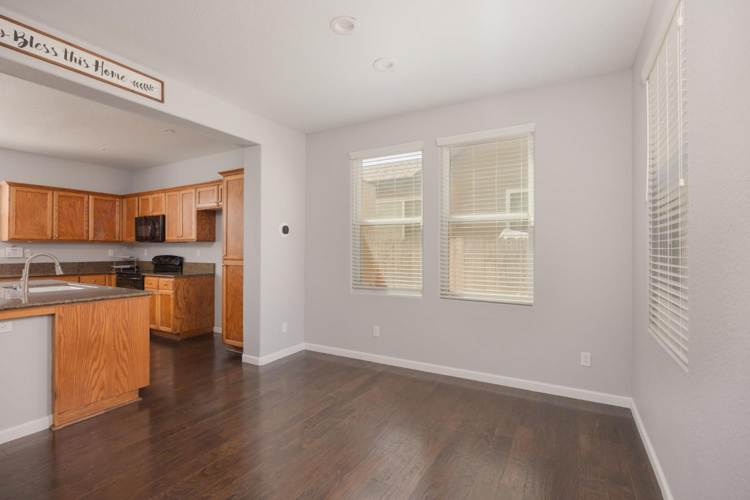 7459 E Robinson Ave, Fresno, CA 93737