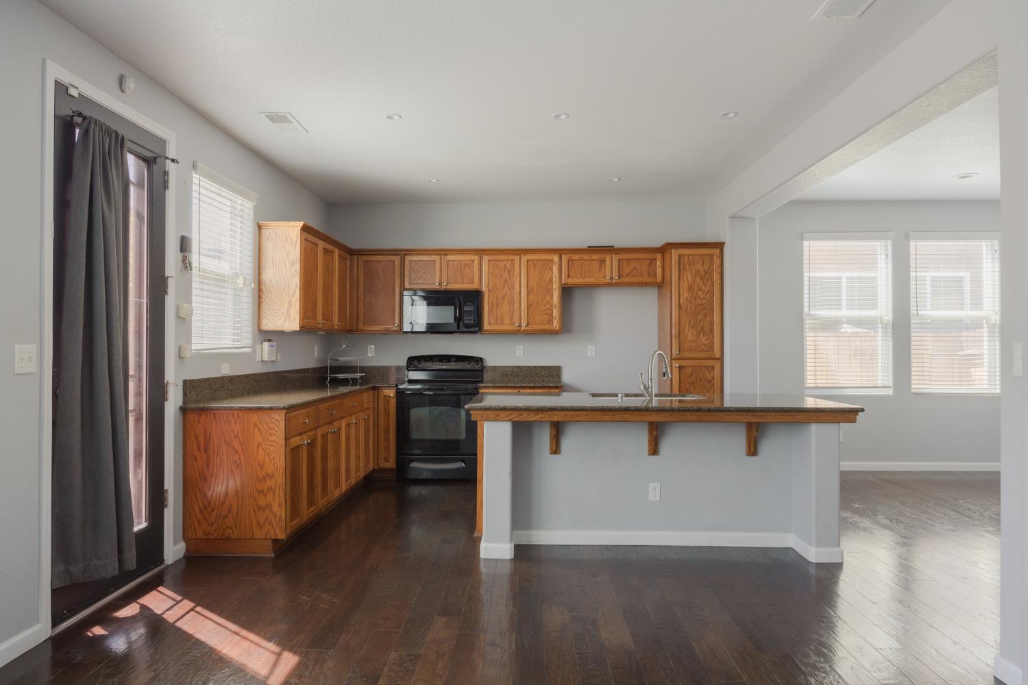 7459 E Robinson Ave, Fresno, CA 93737