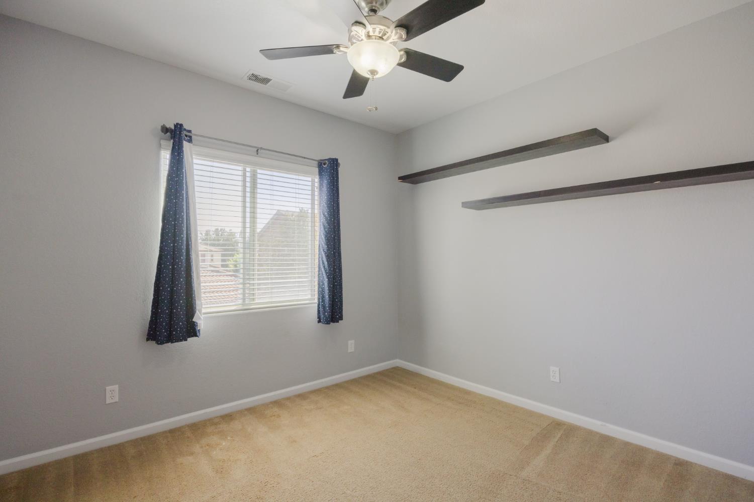 7459 E Robinson Ave, Fresno, CA 93737