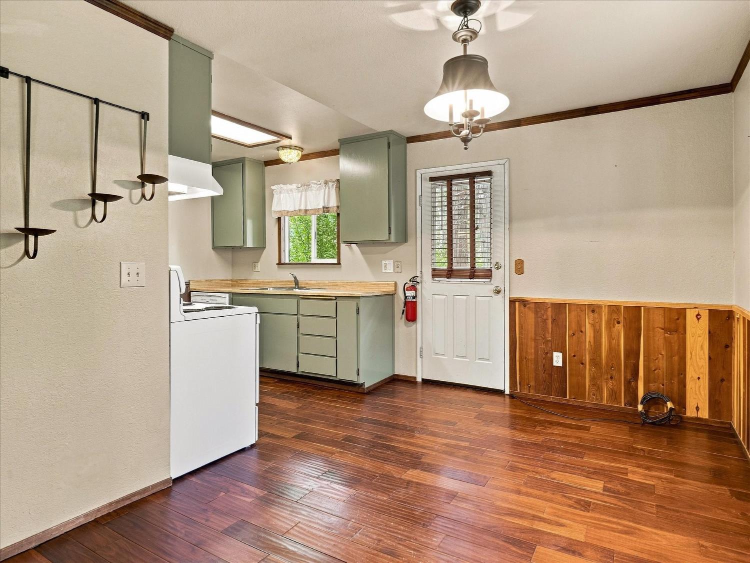 7095 Hites Cove Rd, Mariposa, CA 95338