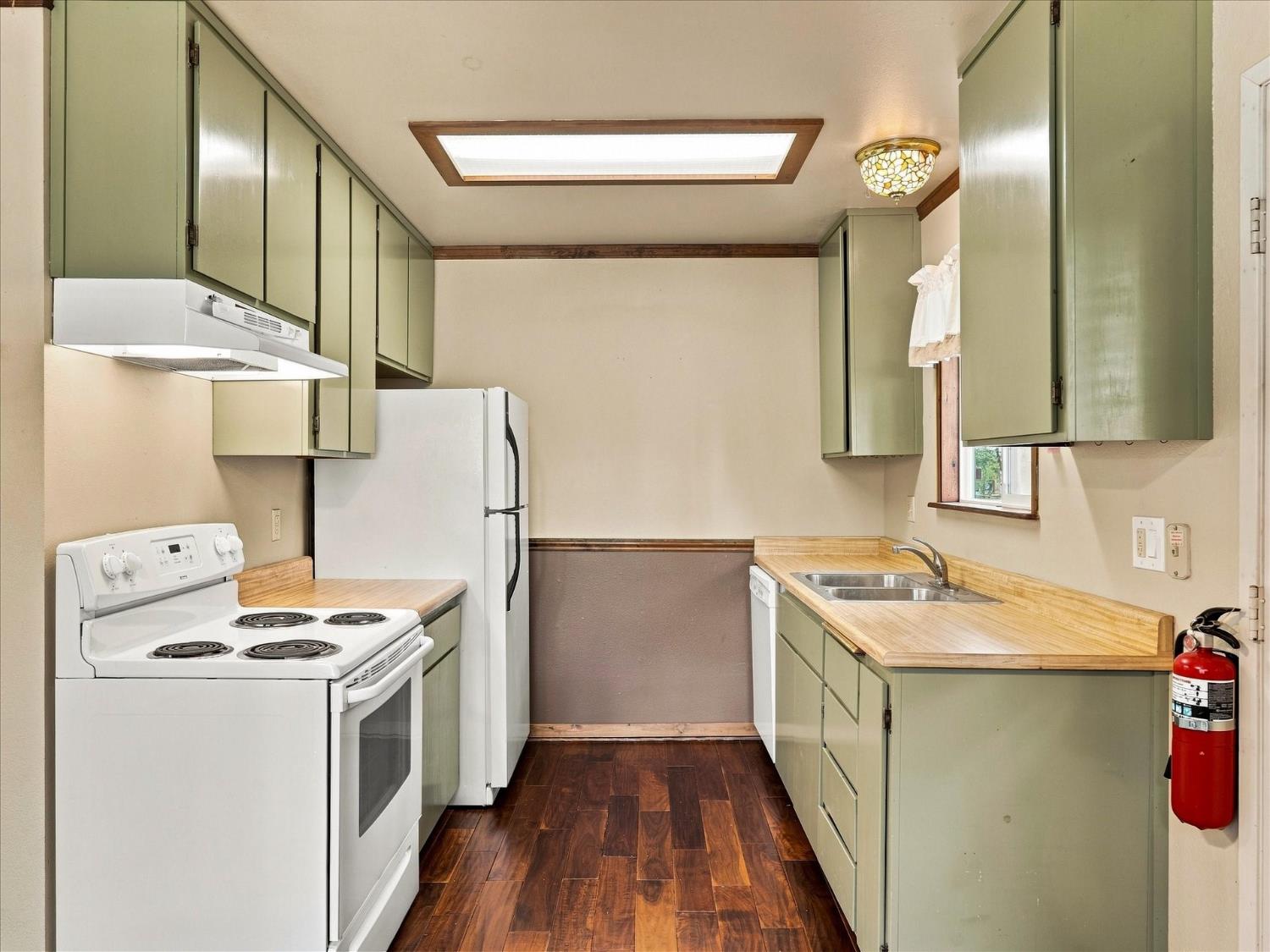 7095 Hites Cove Rd, Mariposa, CA 95338