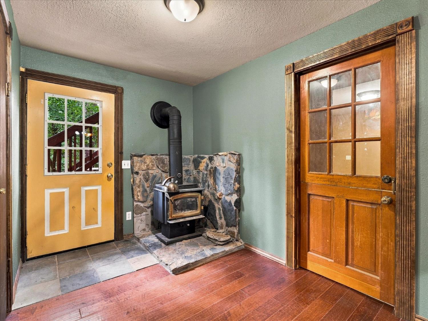 7095 Hites Cove Rd, Mariposa, CA 95338