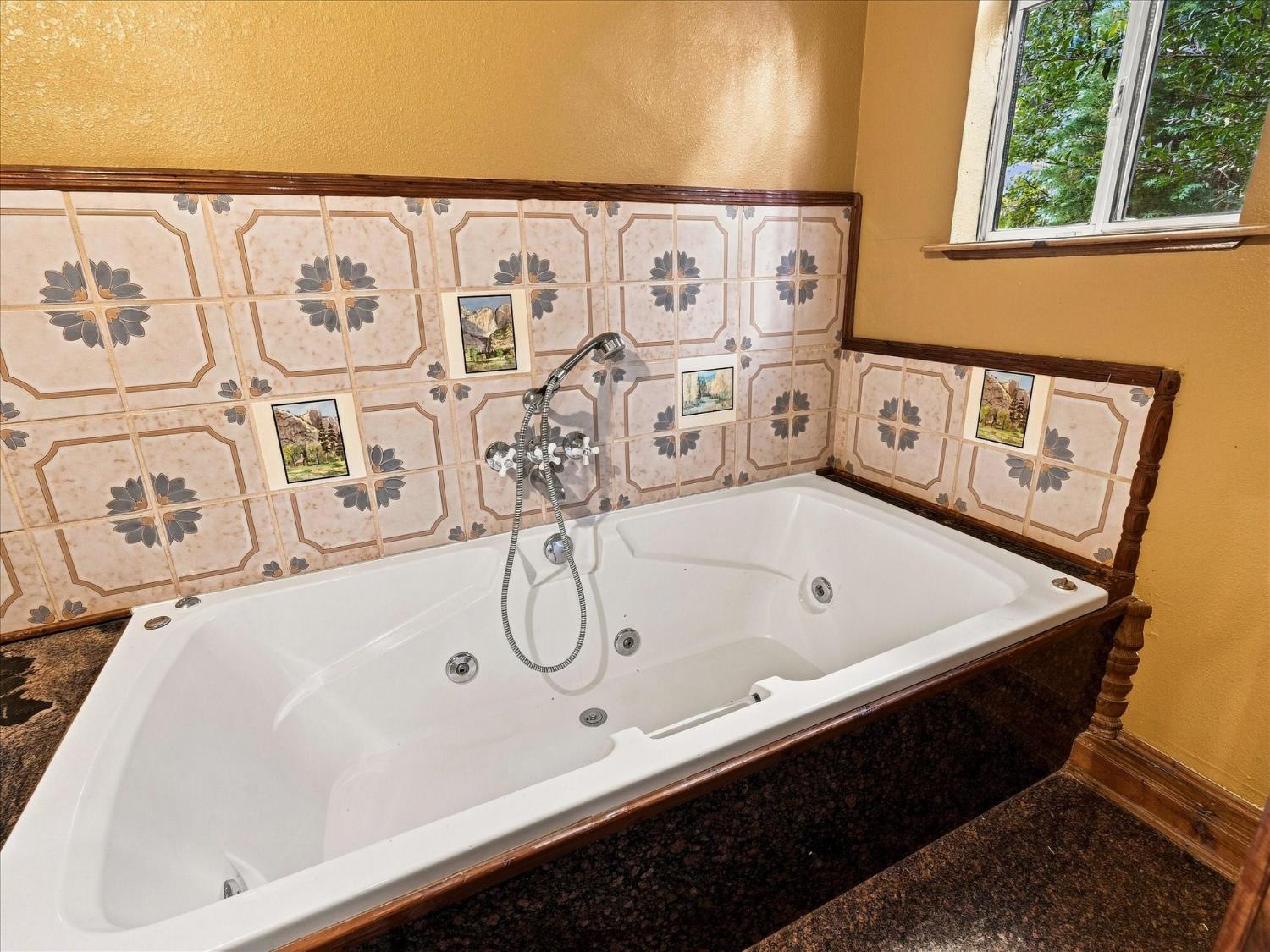 7095 Hites Cove Rd, Mariposa, CA 95338