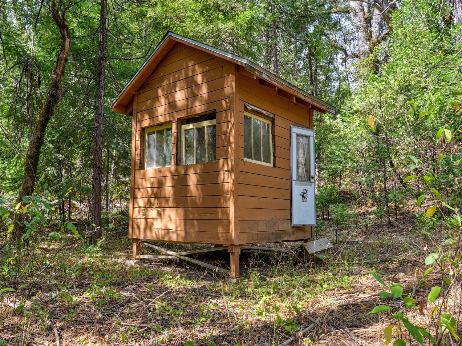 7095 Hites Cove Rd, Mariposa, CA 95338