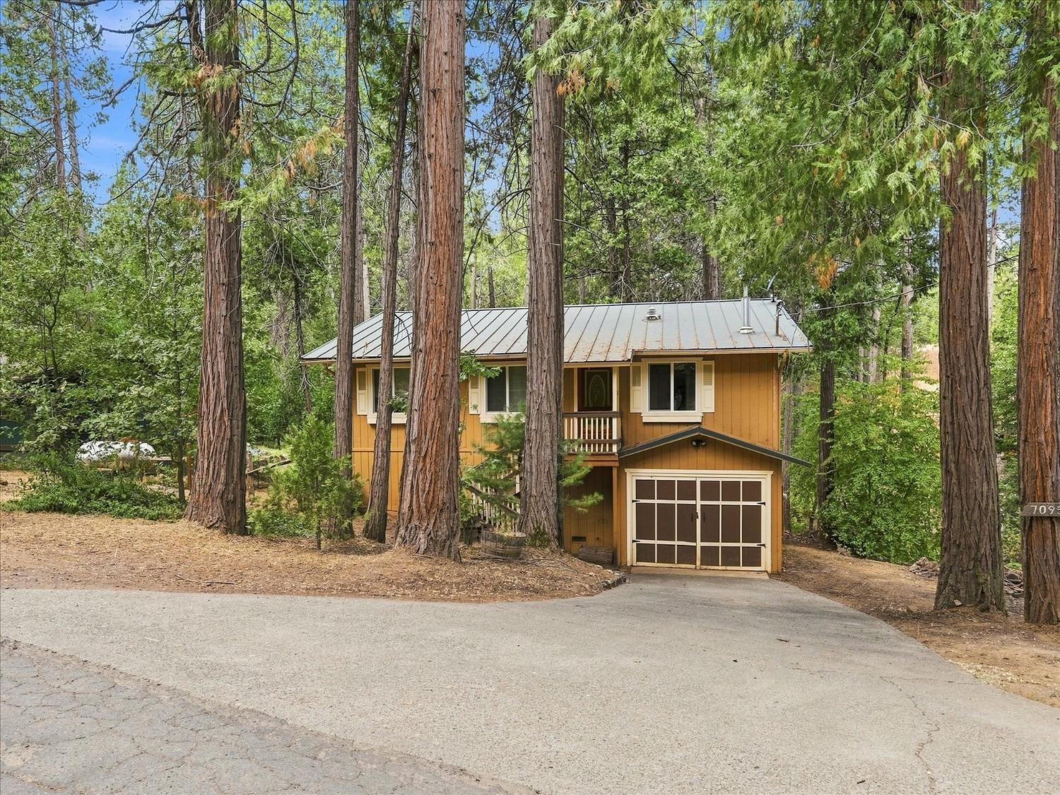 7095 Hites Cove Rd, Mariposa, CA 95338
