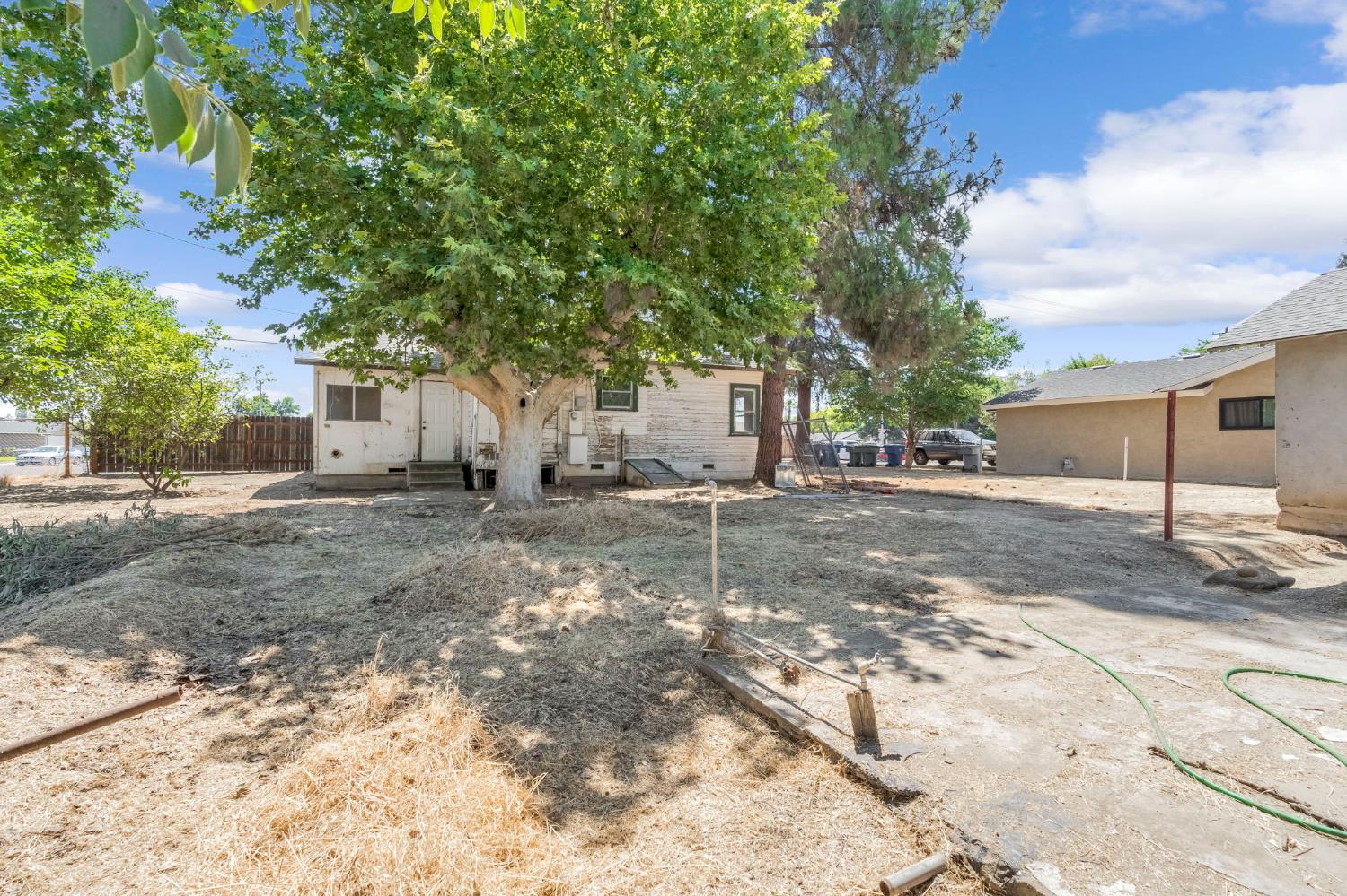 760 Sunnyside Ave, Clovis, CA 93611