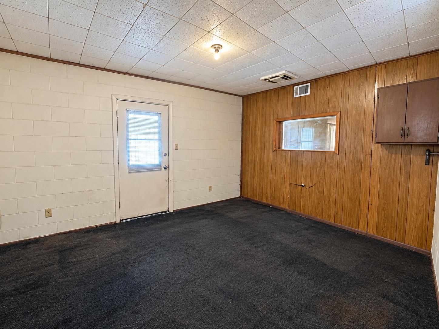 180 E Warner Ave, Fresno, CA 93710