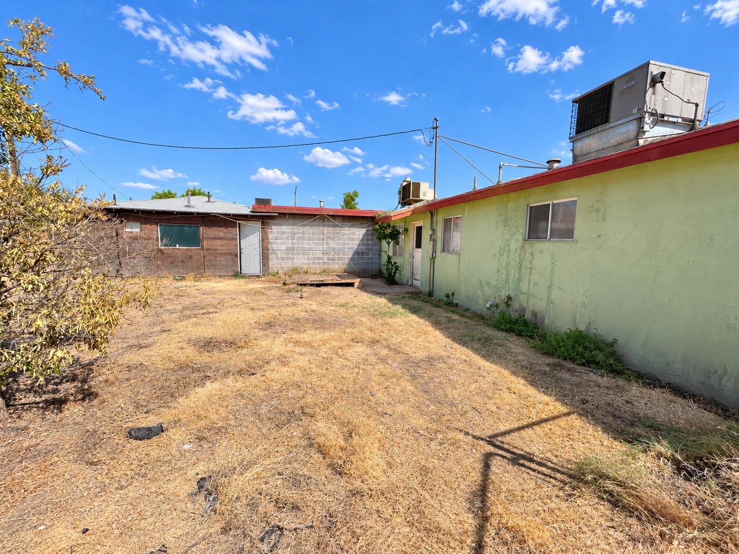 180 E Warner Ave, Fresno, CA 93710