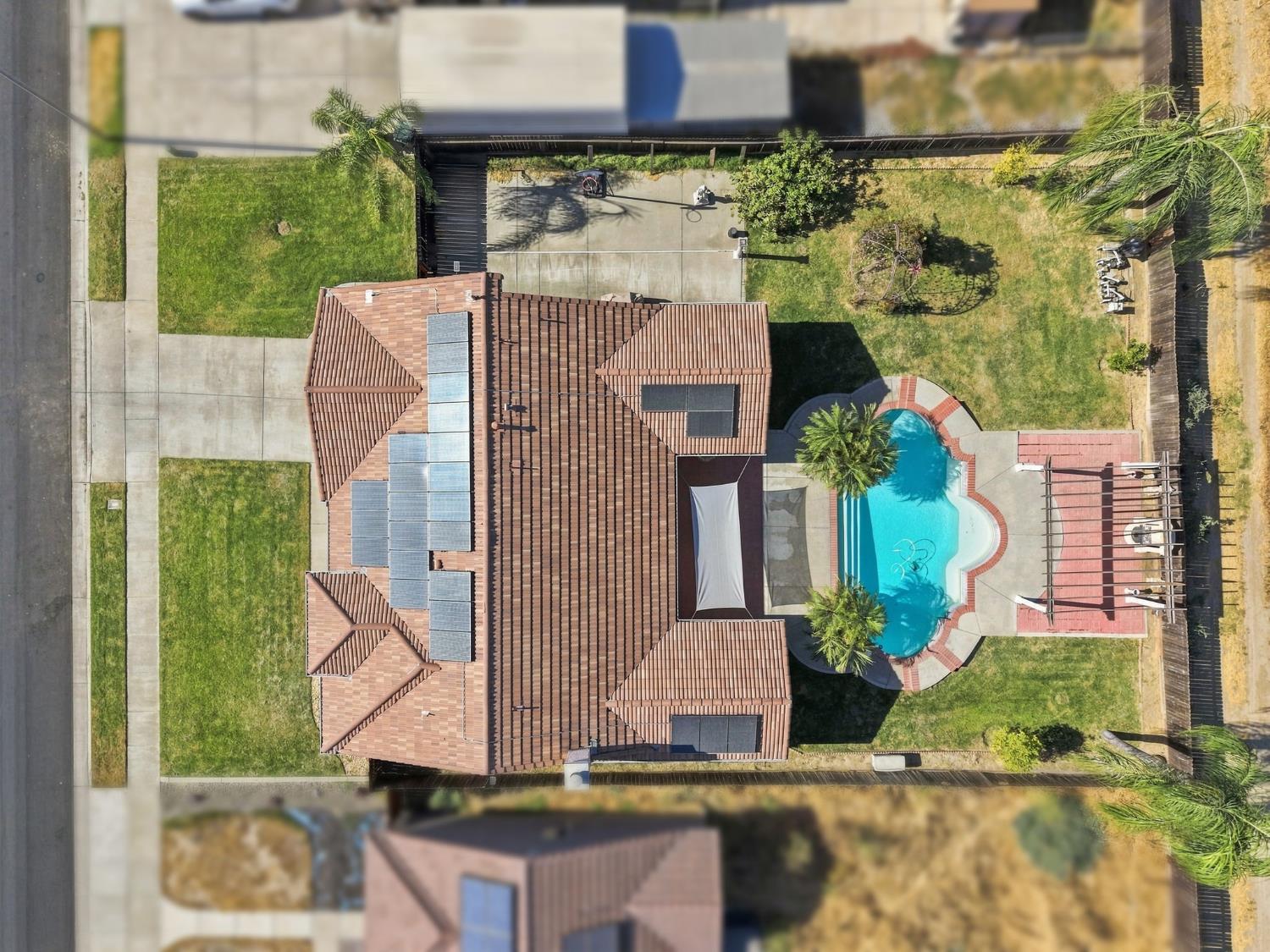 1150 Mission Dr, Lemoore, CA 93245