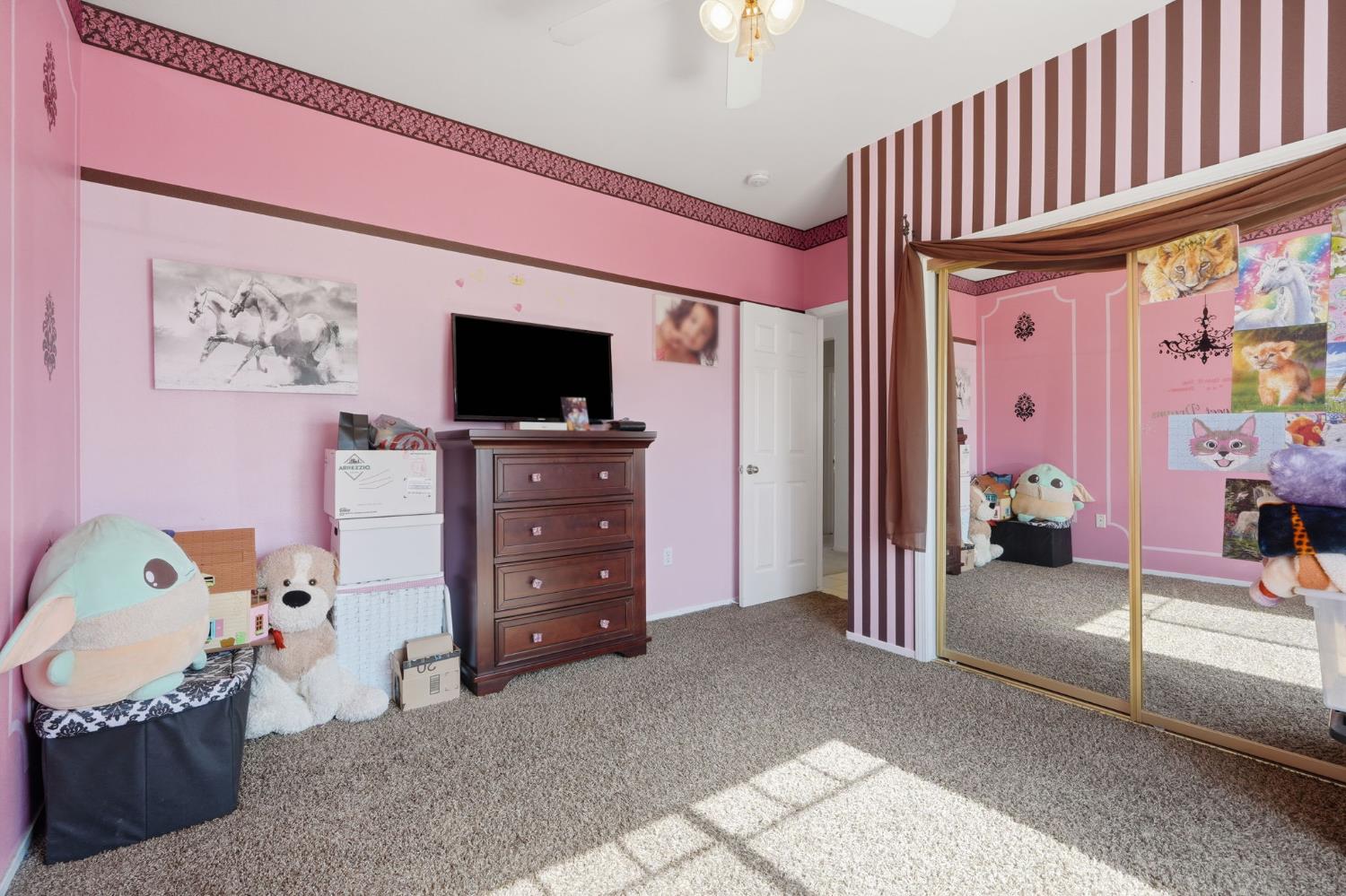 1150 Mission Dr, Lemoore, CA 93245