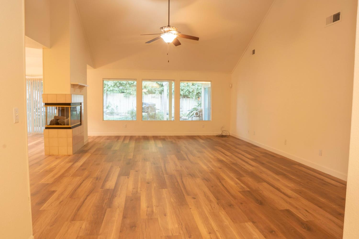6152 N Gentry Ave, Fresno, CA 93711