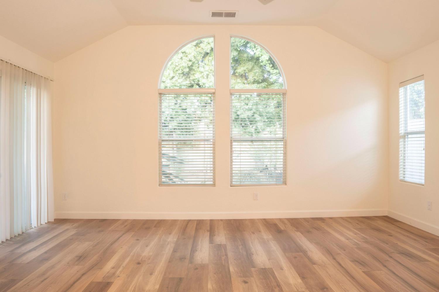 6152 N Gentry Ave, Fresno, CA 93711